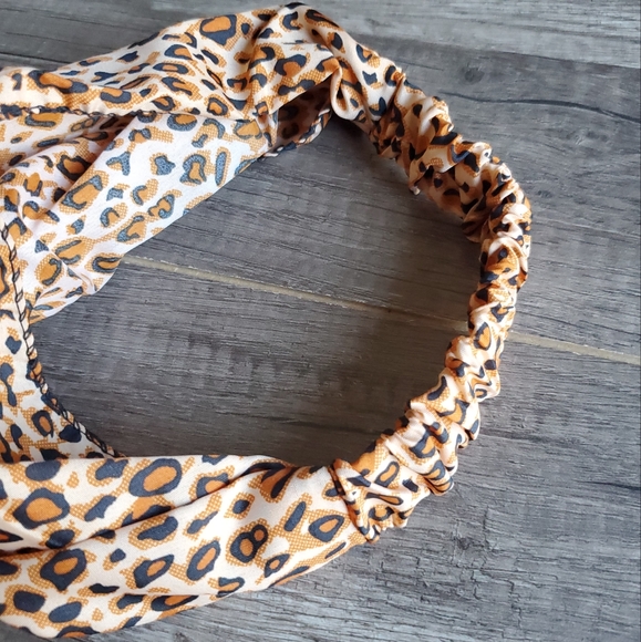 NEW Leopard Print Headband - Picture 4 of 7